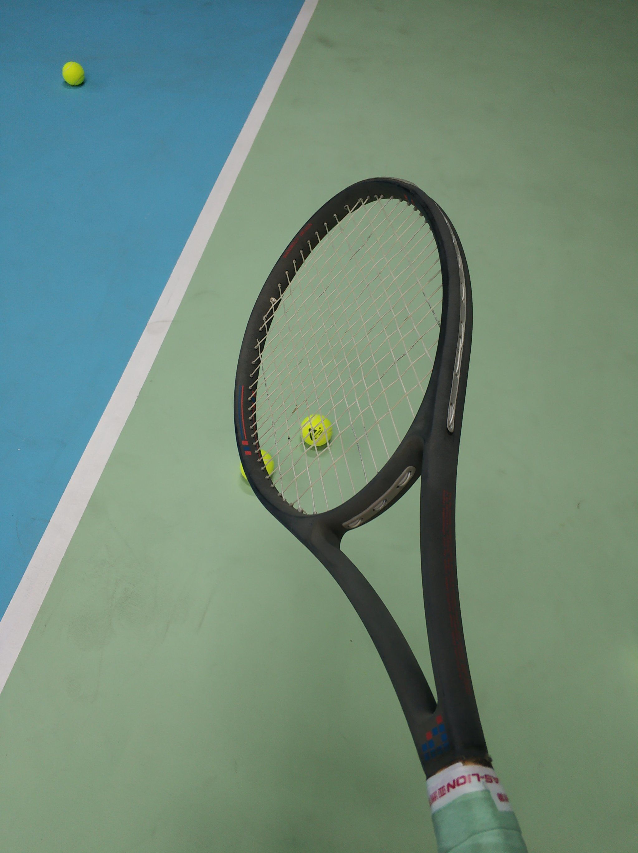 竞争激烈的 竞争激烈的