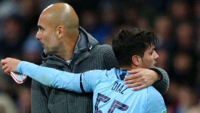 仅让他泪洒 仅让他泪洒